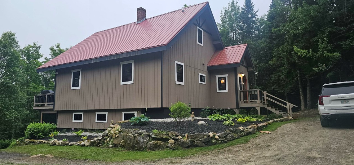 Upscale 3BR/2BA cabin in Vermont's Northeast Kingdom. Modern rustic interior, private trails, Starli - Photo 7