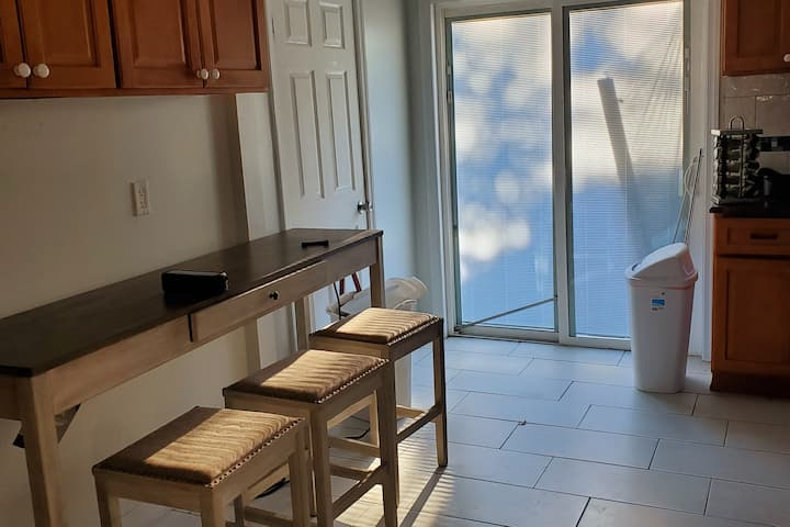 Flexible 2 To 4 Bedroom Rental Near UBS Arena And LIRR With Easy Access To Manhattan And JFK - Photo 7