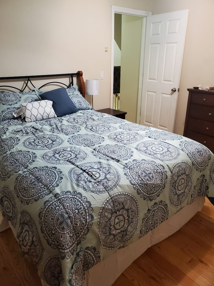 Flexible 2 To 4 Bedroom Rental Near UBS Arena And LIRR With Easy Access To Manhattan And JFK - Photo 10