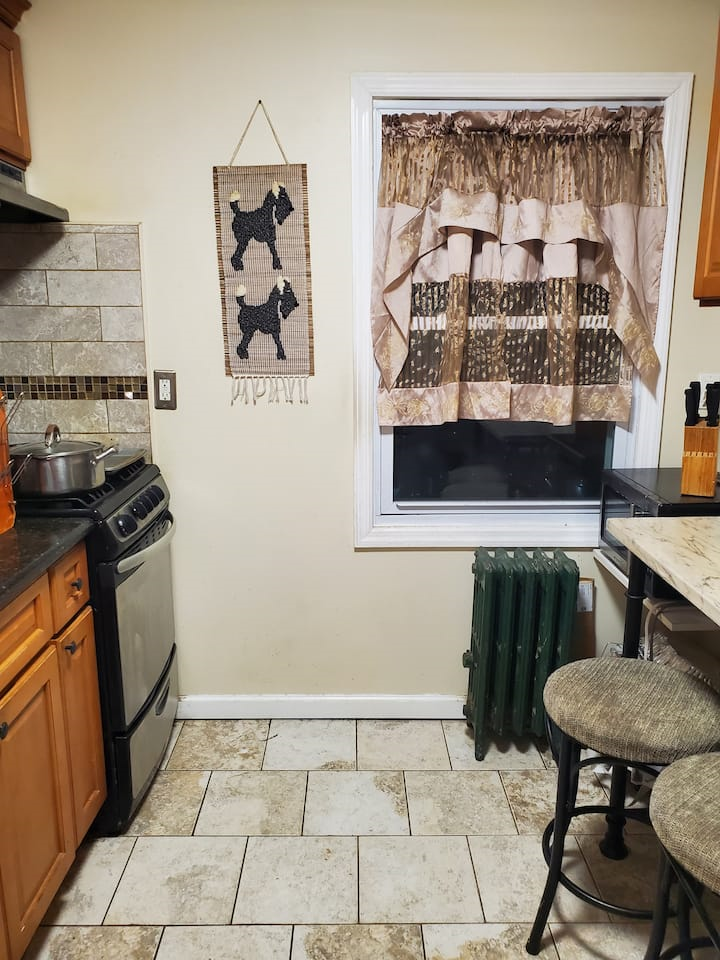 Flexible 2 To 4 Bedroom Rental Near UBS Arena And LIRR With Easy Access To Manhattan And JFK - Photo 8