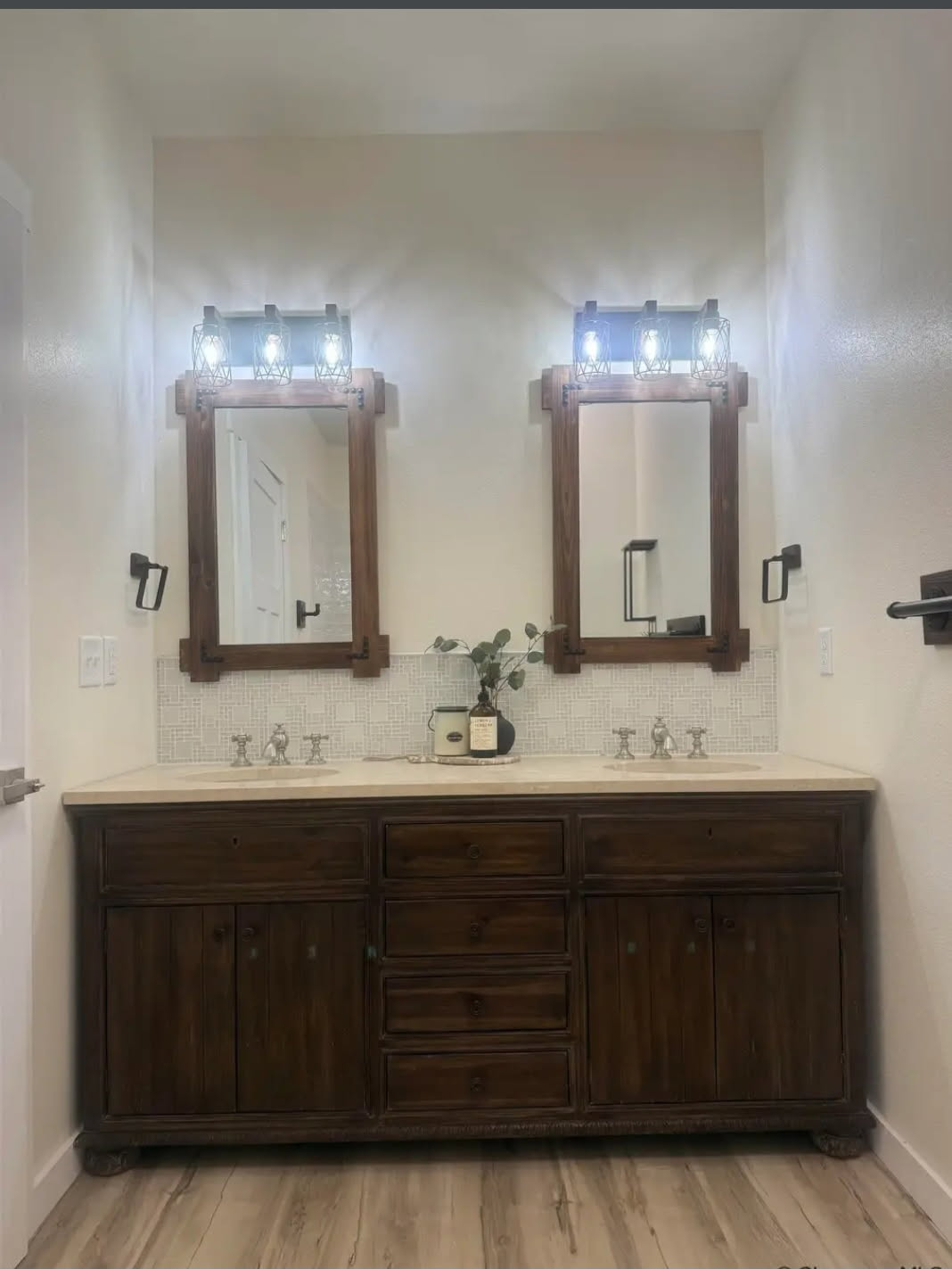 Freshly remodeled (Photos coming) - Fully furnished cozy home perfect for travel Nurses & Pros - 2 - Photo 2