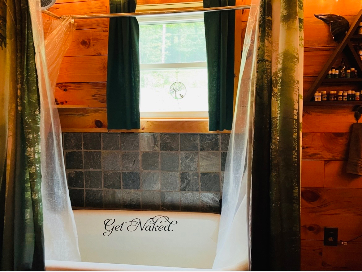 Cozy Furnished Cabin Near Smugglers Notch - Quiet, Private, Pet Friendly - Photo 7
