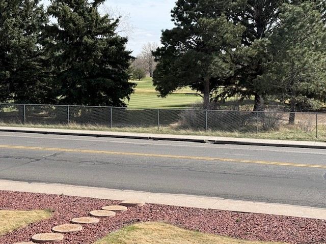 The 19th Green, totally remodeled Condo steps from the Airport Golf Course - Photo 10