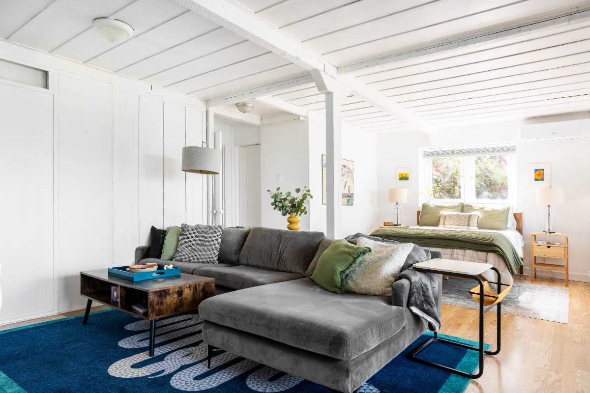 Los Feliz Hillside Loft with Sweeping Views - Photo 5
