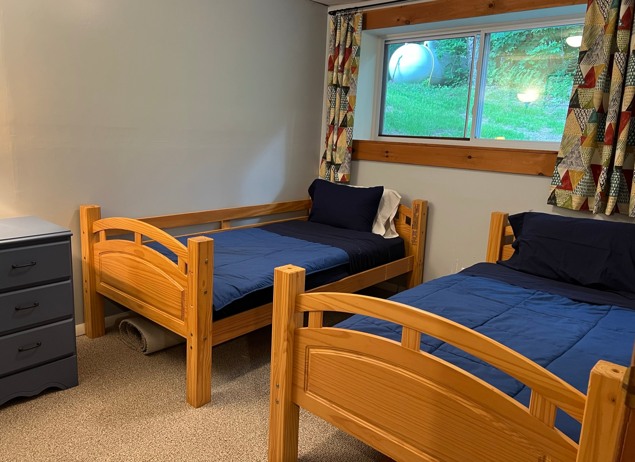Winter Seasonal Rental: 2 Bedroom - Pet Friendly - 1 mile from Mt Snow - Photo 7