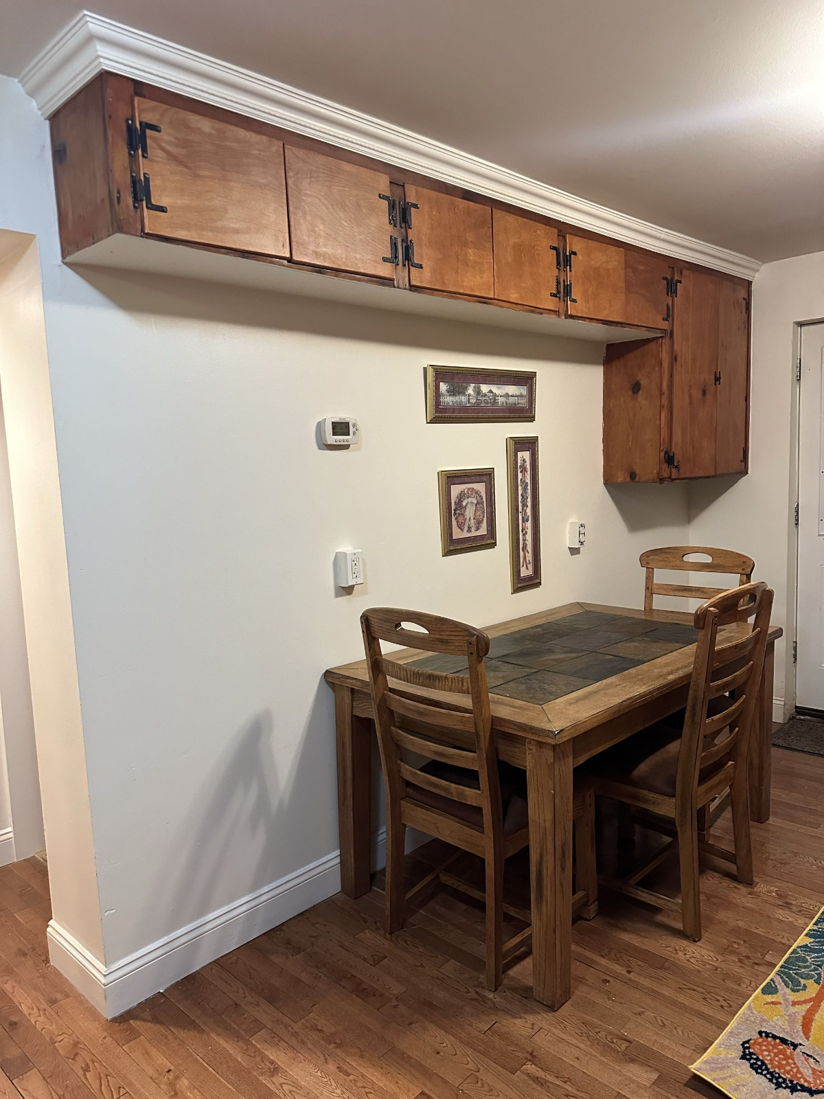 1 Br Central Location King Sized Bed With Parking - Photo 8