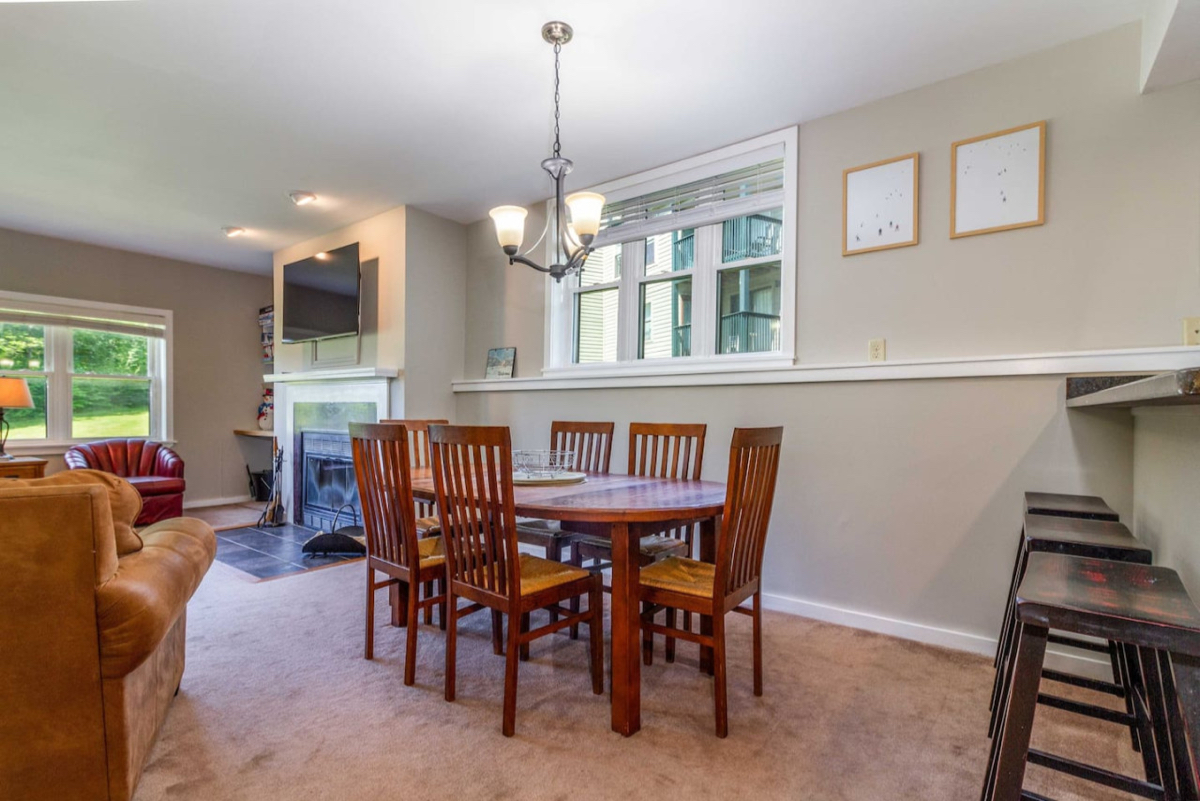 Cozy Condo at Winterplace in Okemo - Photo 12
