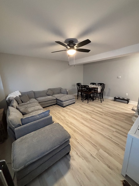 Quiet 2 bed 1st Fl Apt - Walking distance to downtown, New Appliance and Furniture - Photo 5