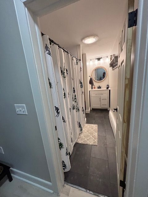 Quiet 2 bed 1st Fl Apt - Walking distance to downtown, New Appliance and Furniture - Photo 10