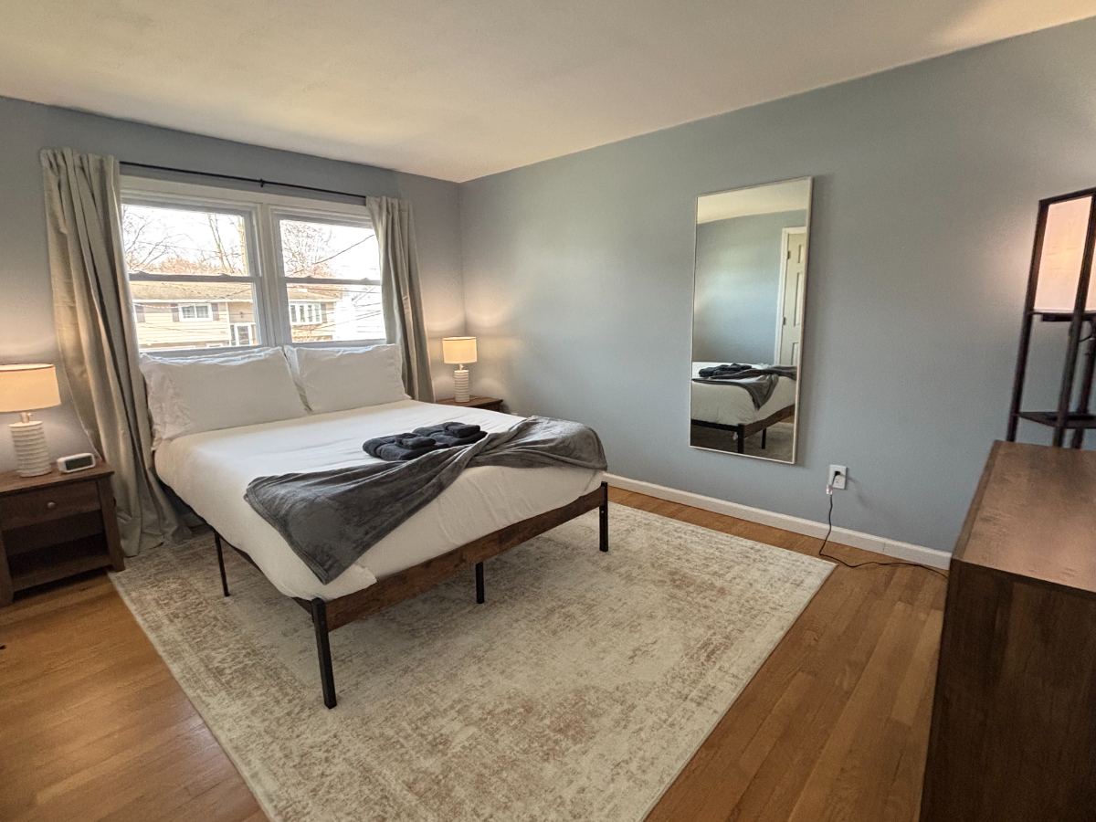 Work/Relax/Play  3BR Home w/ Ping Pong Table - Photo 2