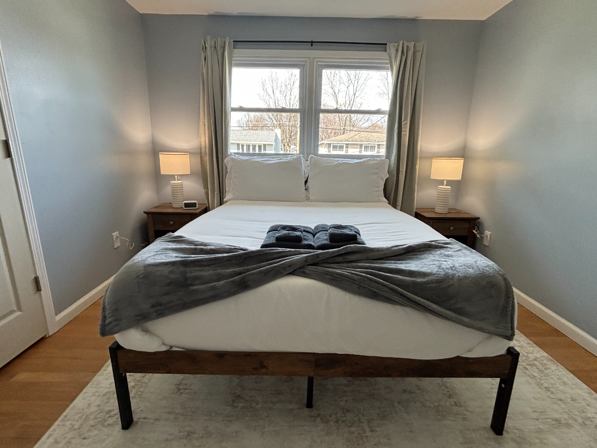 Work/Relax/Play  3BR Home w/ Ping Pong Table - Photo 8