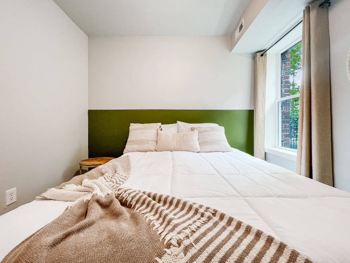 Bright Bohemian Home W/ Parking - Photo 9