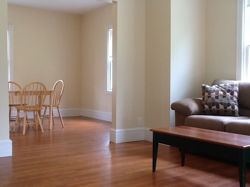 Large bedroom- close to Cayuga Medical, Guthrie and Cornell University - Photo 4