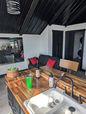 Quiet Country Studio Escape with Cozy Deck, Modern Comfort - Photo 12