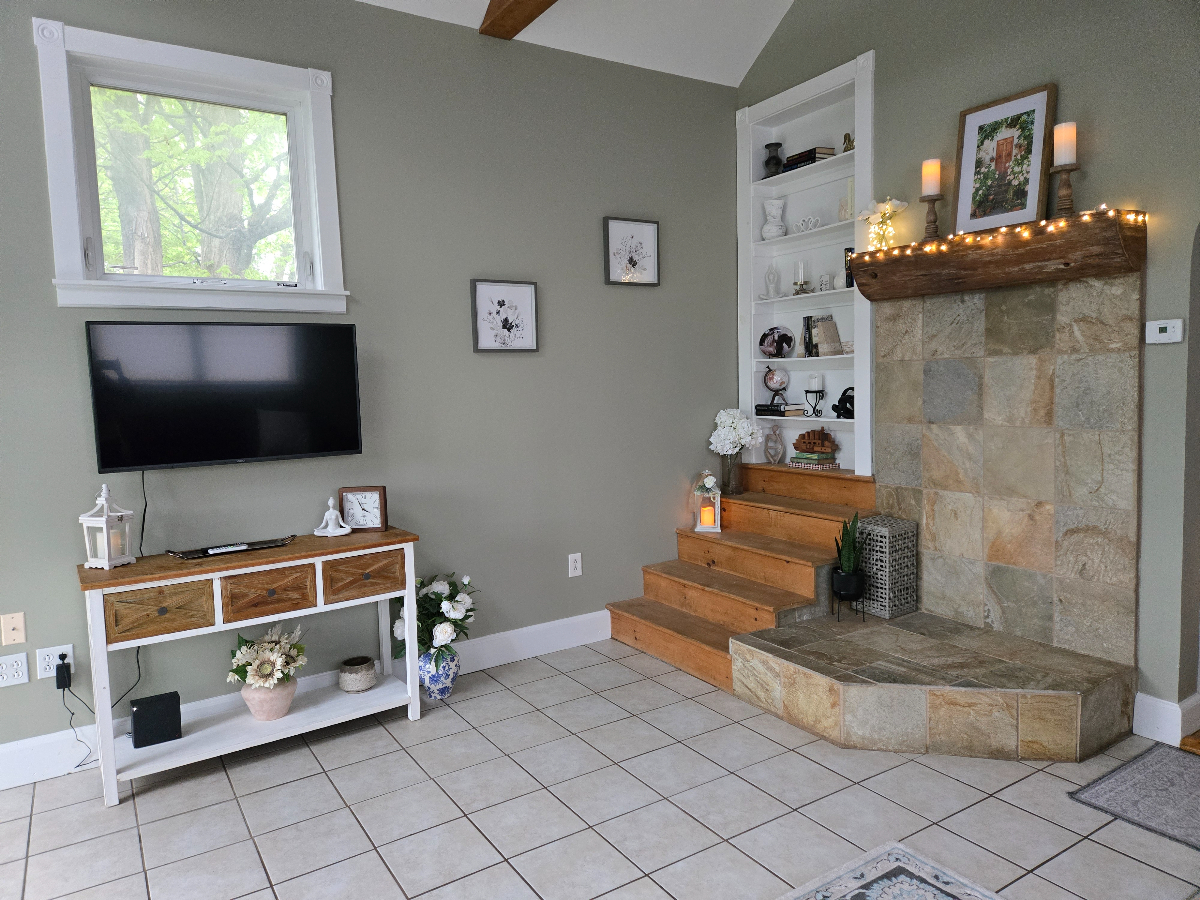 Fully Furnished, Large, Nice Downstairs Apartment with Yard - Photo 1