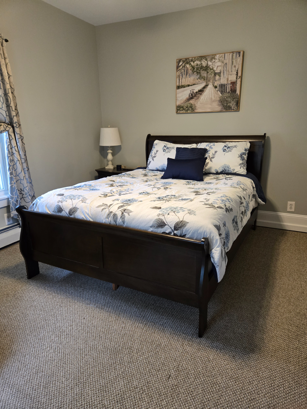Fully Furnished, Large, Nice Downstairs Apartment with Yard - Photo 6