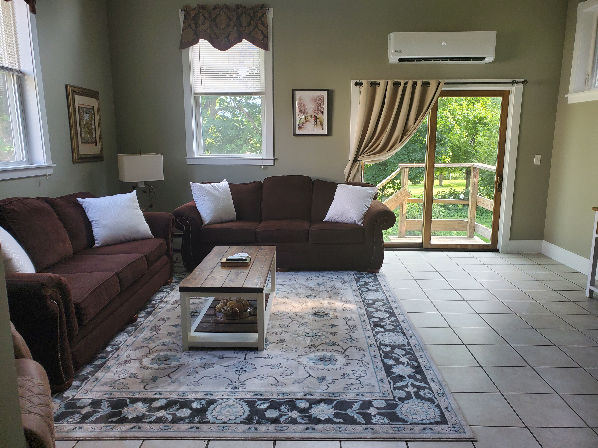 Fully Furnished, Large, Nice Downstairs Apartment with Yard - Photo 2
