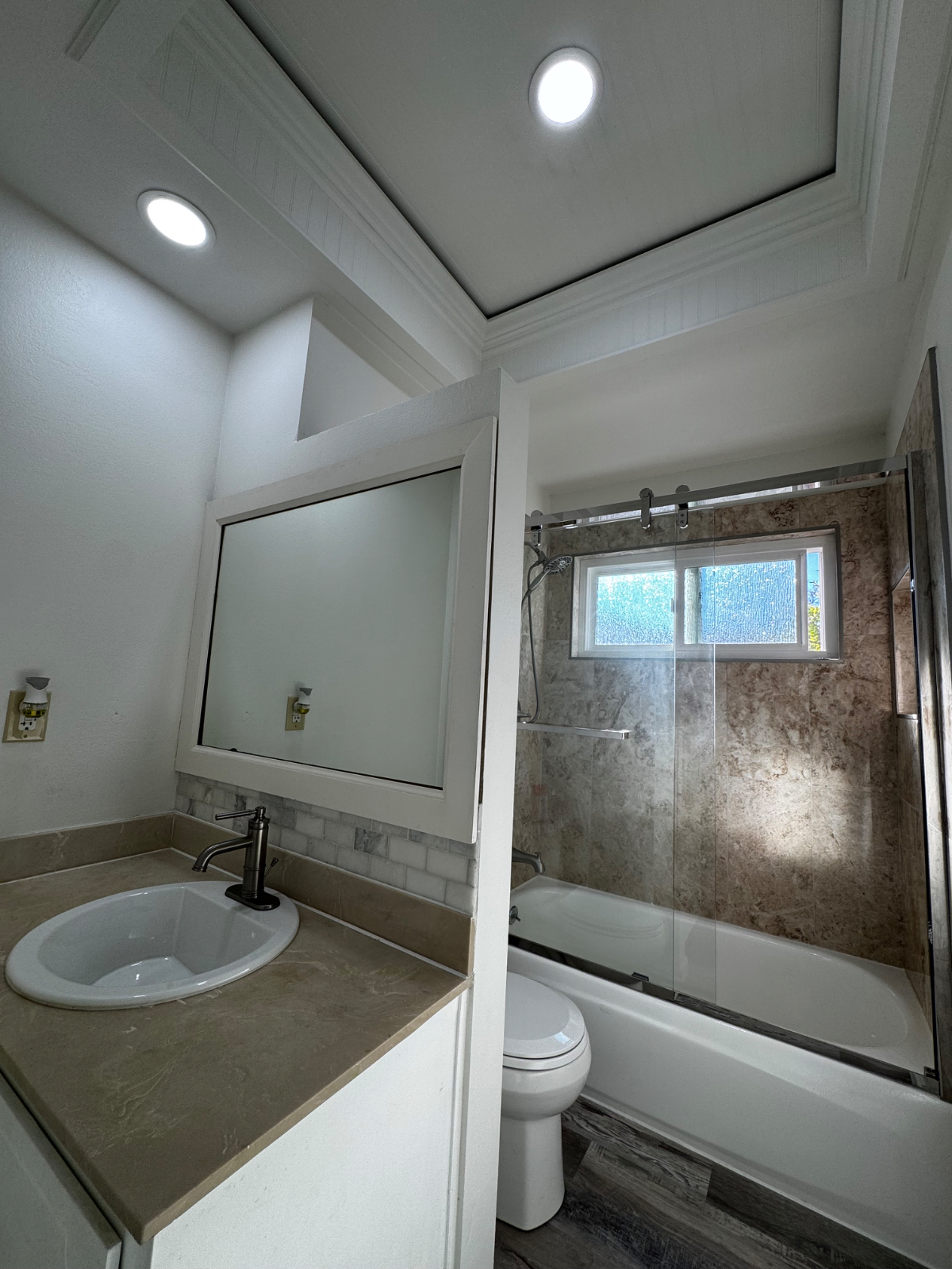 3 Bedrooms 2 Baths - Photo 4