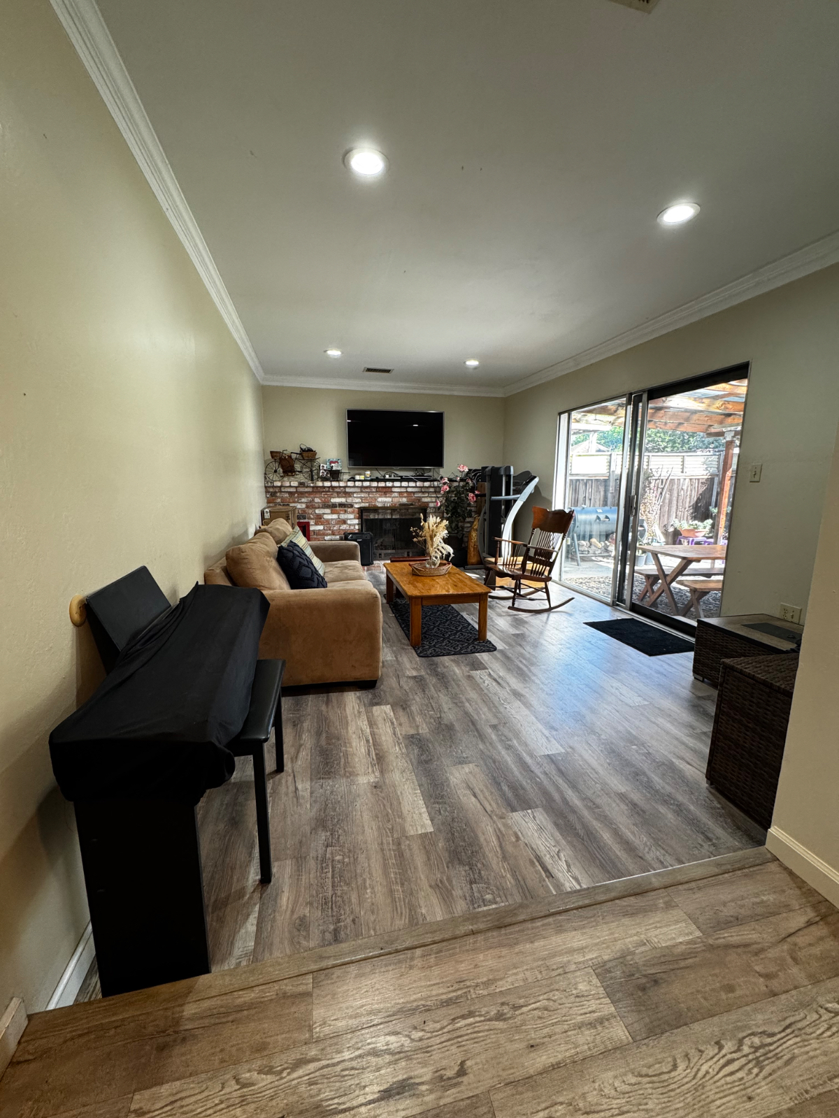 3 Bedrooms 2 Baths - Photo 5