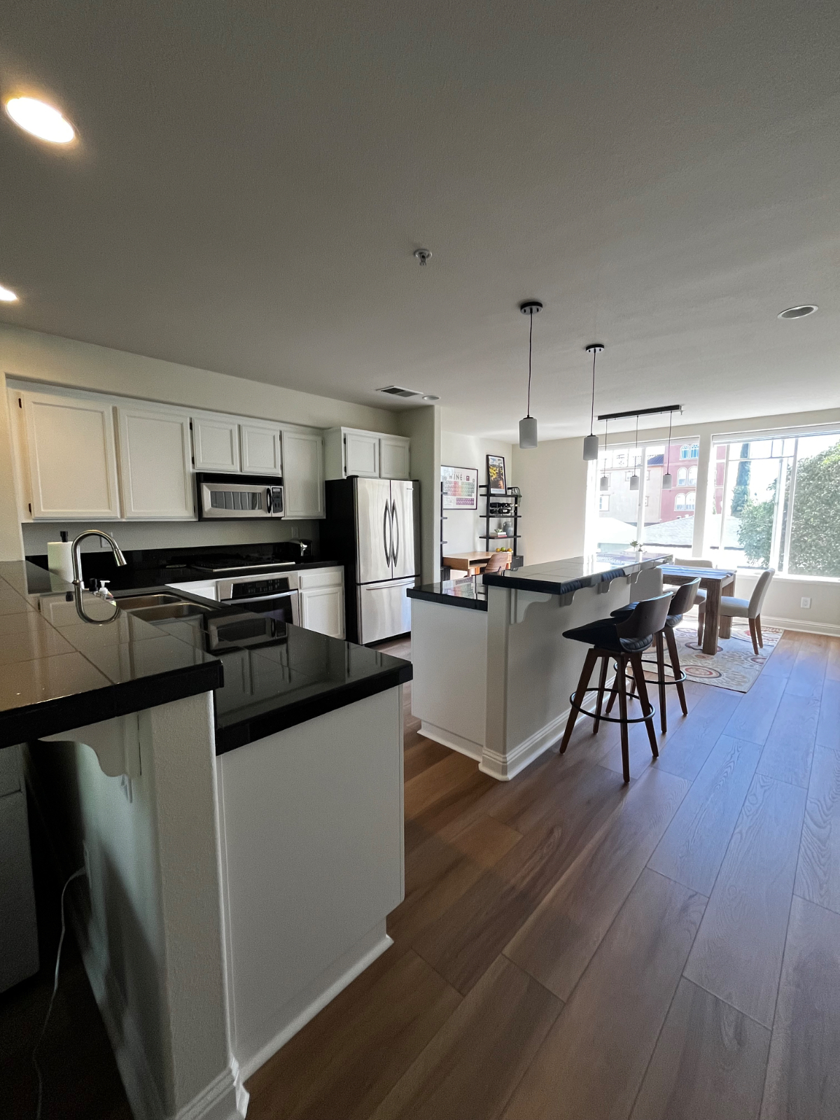 Walk to Windsor Town Green - 3BR Wine Country Retreat - Monthly Stays - Photo 3