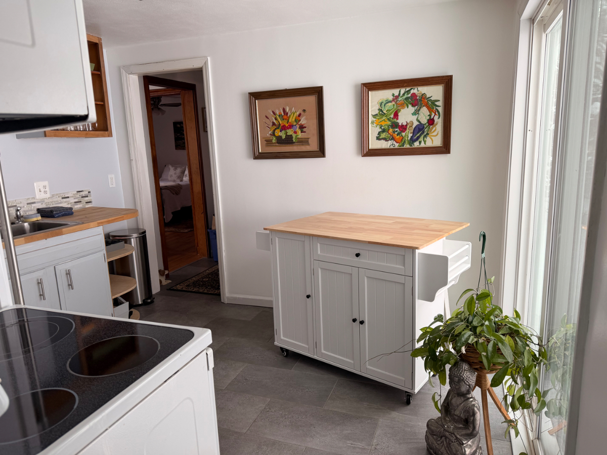 Cozy Cottage - Photo 3