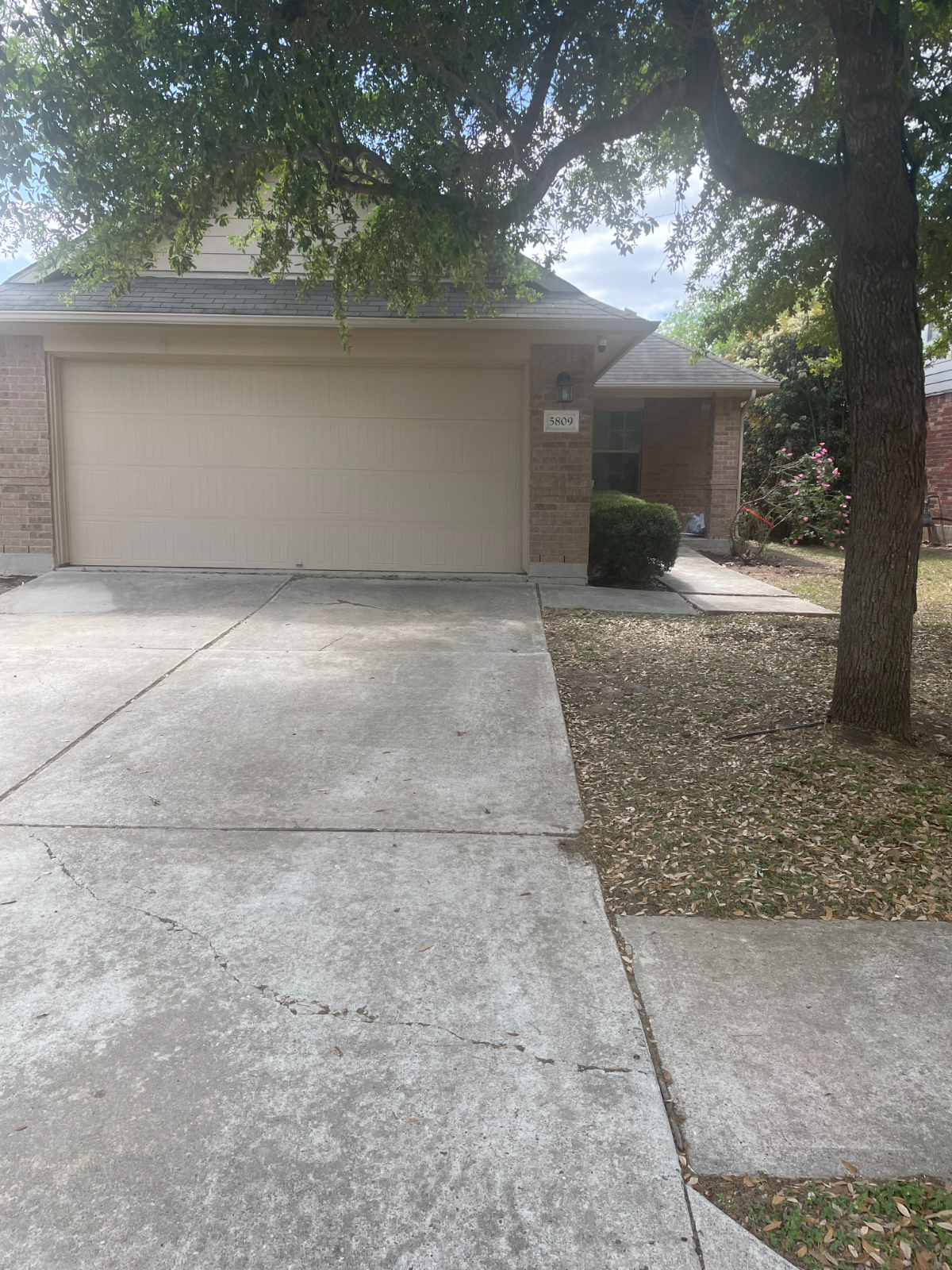 Whole home rental in South Austin|Community Pool|3bedrooms, 2 bath|Large backyard - Photo 8
