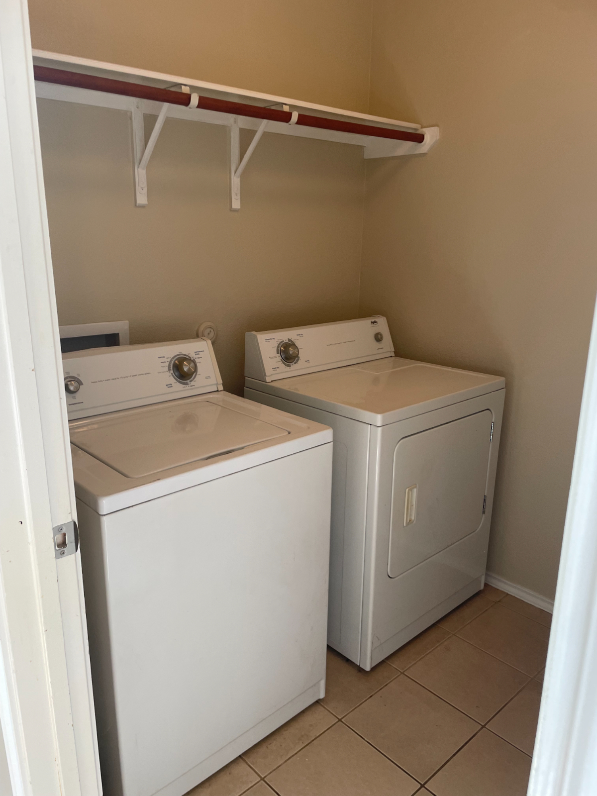 Whole home rental in South Austin|Community Pool|3bedrooms, 2 bath|Large backyard - Photo 12