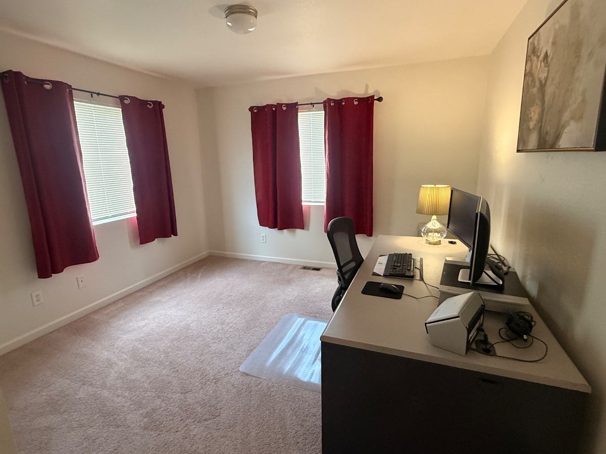 3 bed 2.5 Bath Charming Townhouse - Photo 12