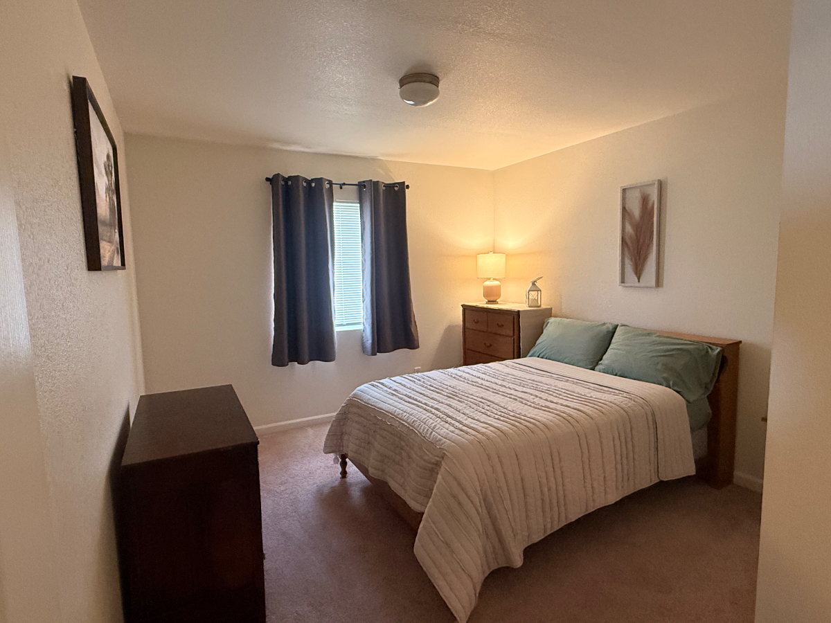 3 bed 2.5 Bath Charming Townhouse - Photo 8
