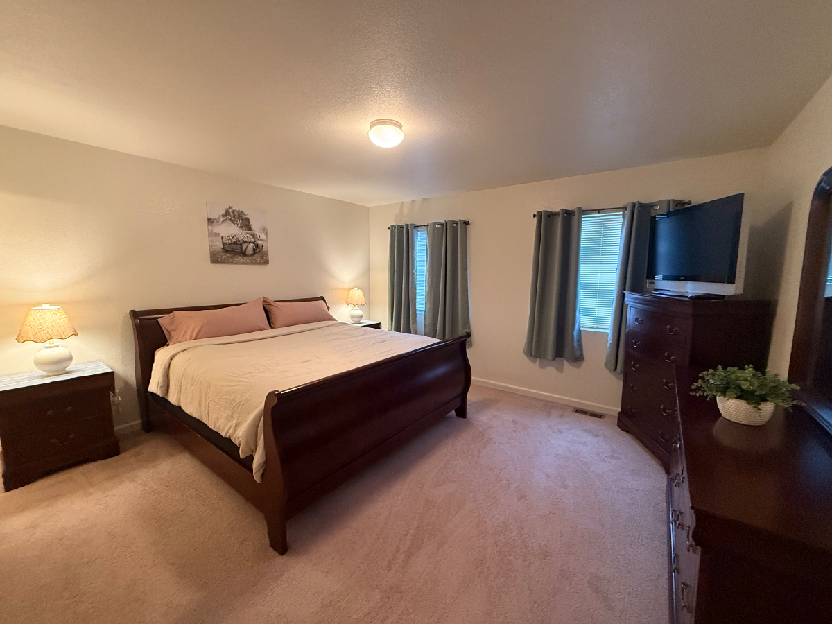 3 bed 2.5 Bath Charming Townhouse - Photo 3