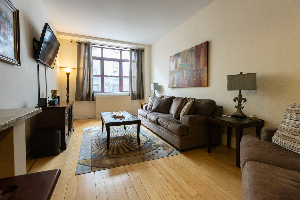 Renovated 1 BDR Condo Steps From Apollo Theater, Riverside Park, And Major Subway Lines - Photo 4