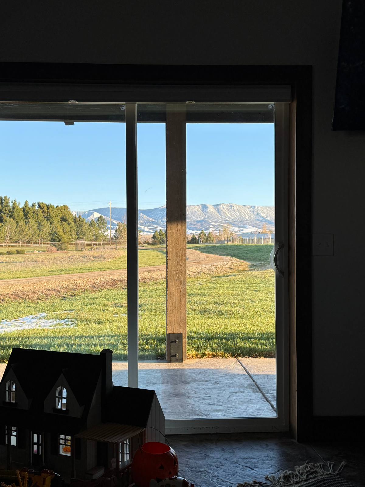 Private Country Living w/ Mountain Views - Photo 1