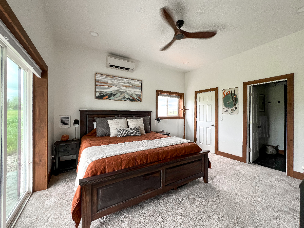 Private Country Living w/ Mountain Views - Photo 5