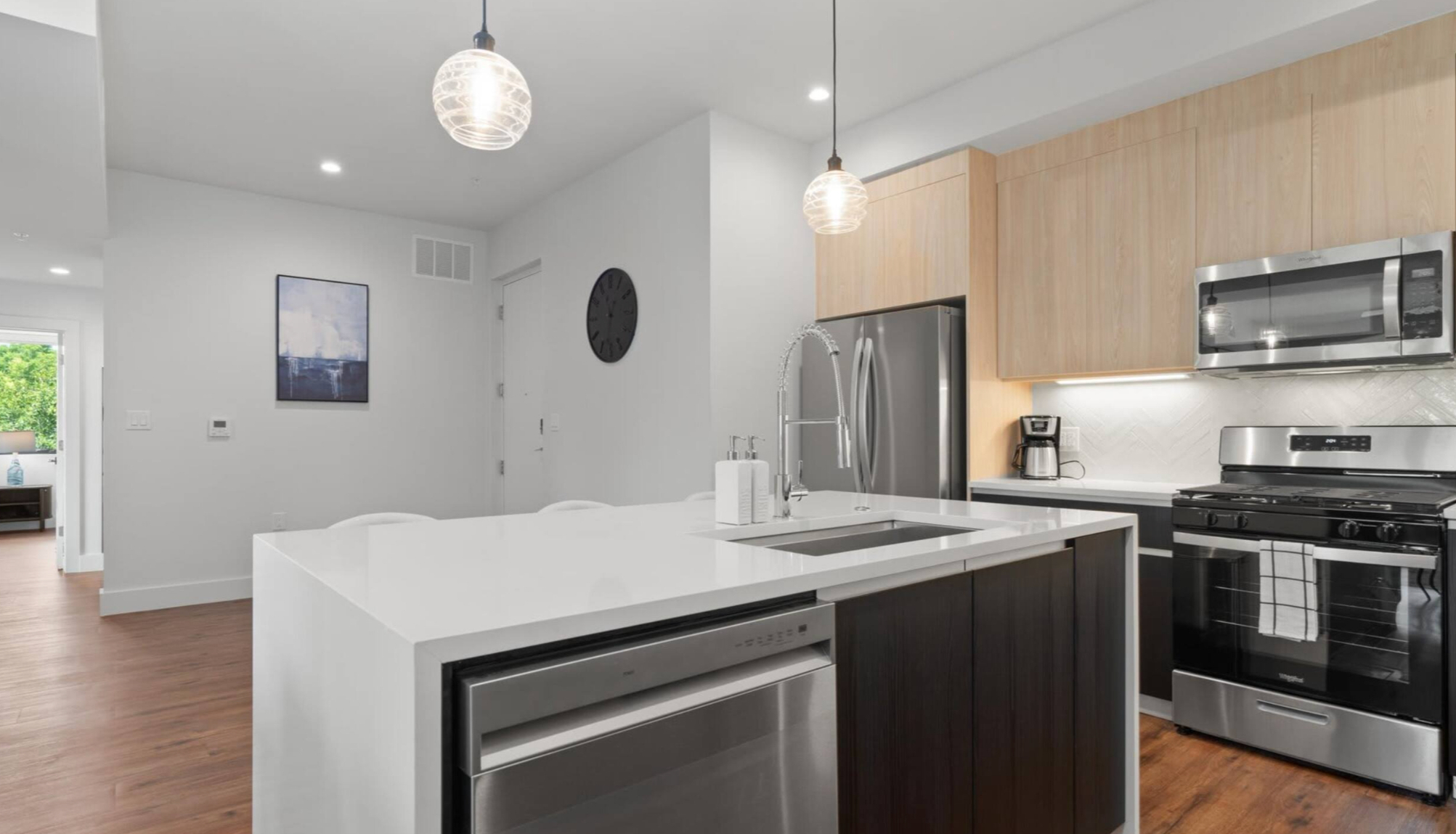 Brand New Luxury Condo Near SOCO (206) - Photo 4