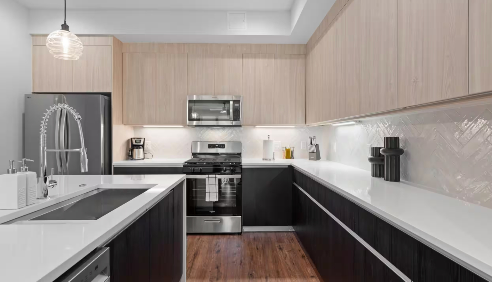Brand New Luxury Condo Near SOCO (206) - Photo 10