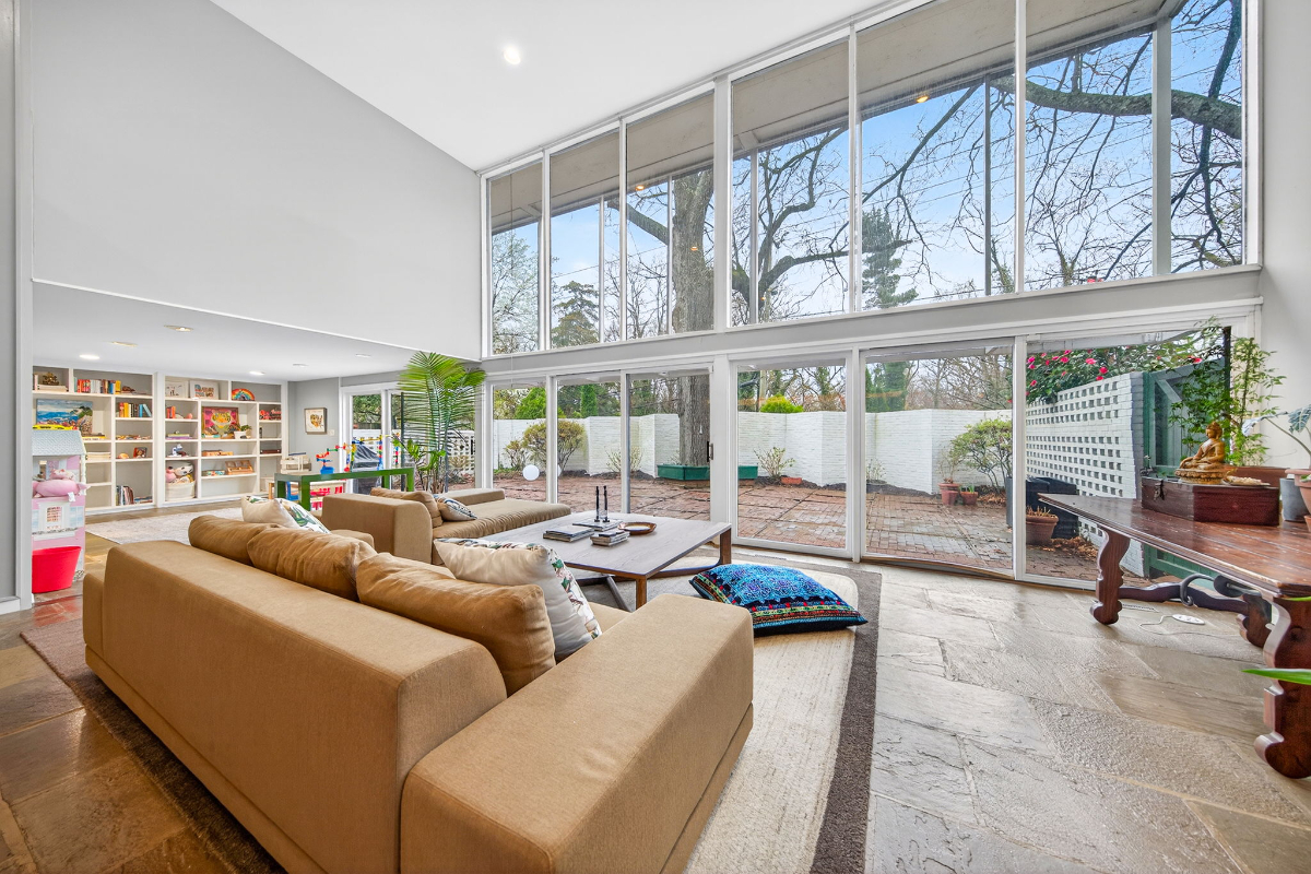 Mid Century Modern Oasis near metro, zoo, rock creek park and more - Photo 3