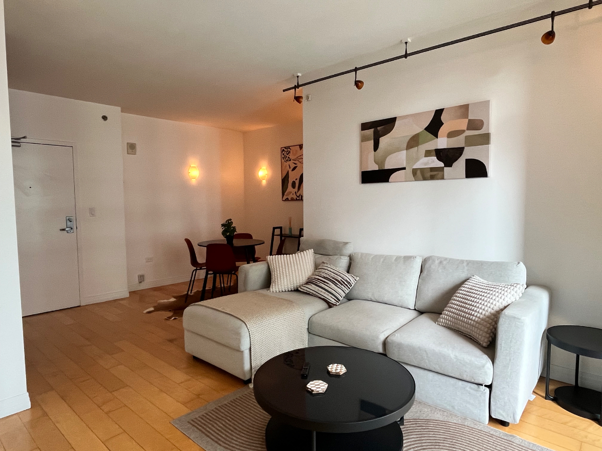 Comfy Condo in Little Italy Downtown San Diego - Photo 1