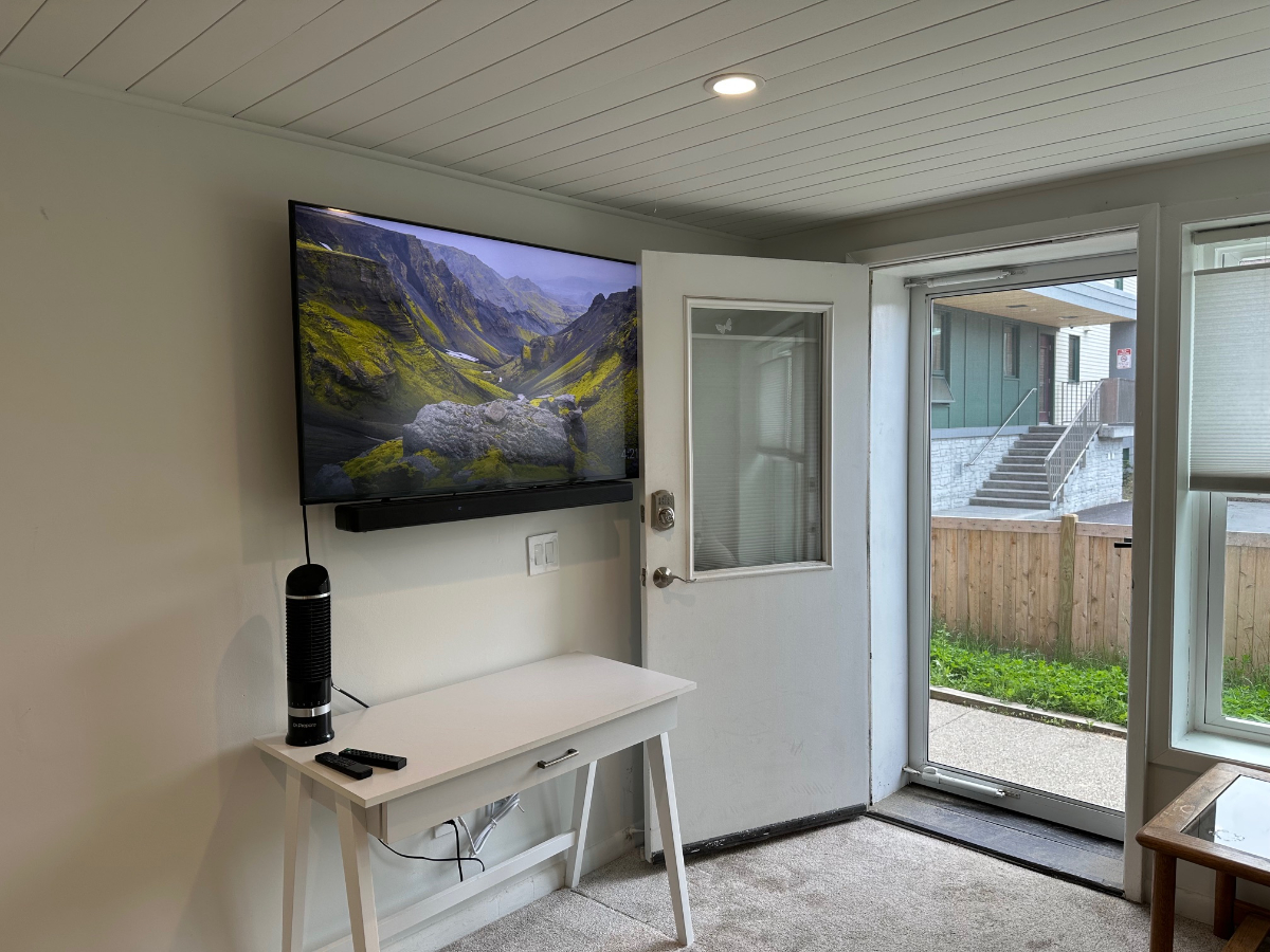 Great 1BR/1BA Condo in Burlington - Photo 8