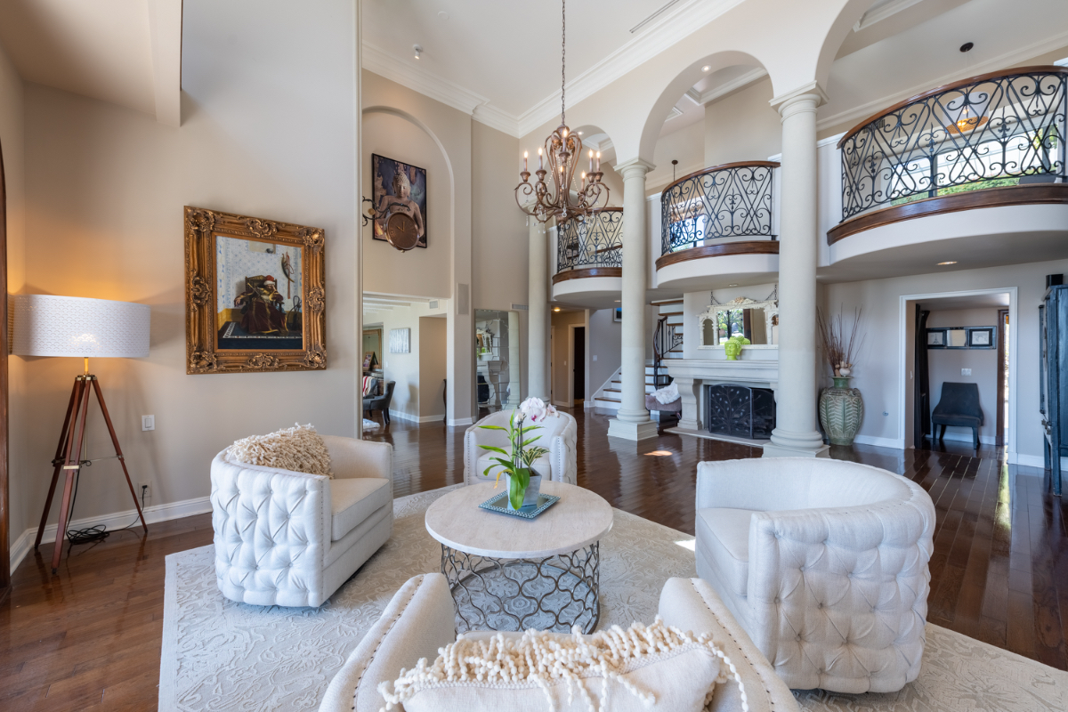 Tuscan Villa - Photo 5