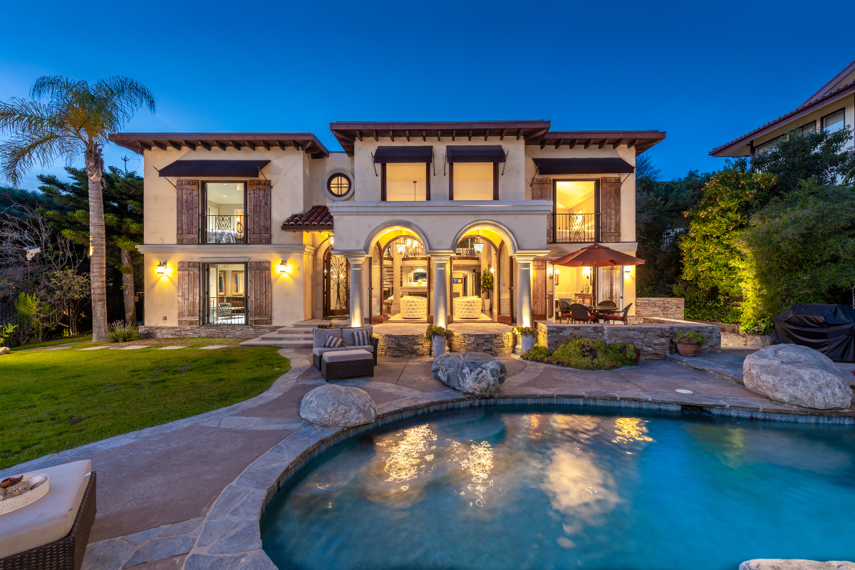 Tuscan Villa - Photo 2
