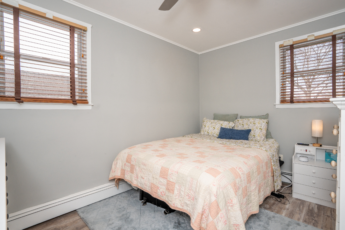 Cozy and Cute Cottage - Photo 4