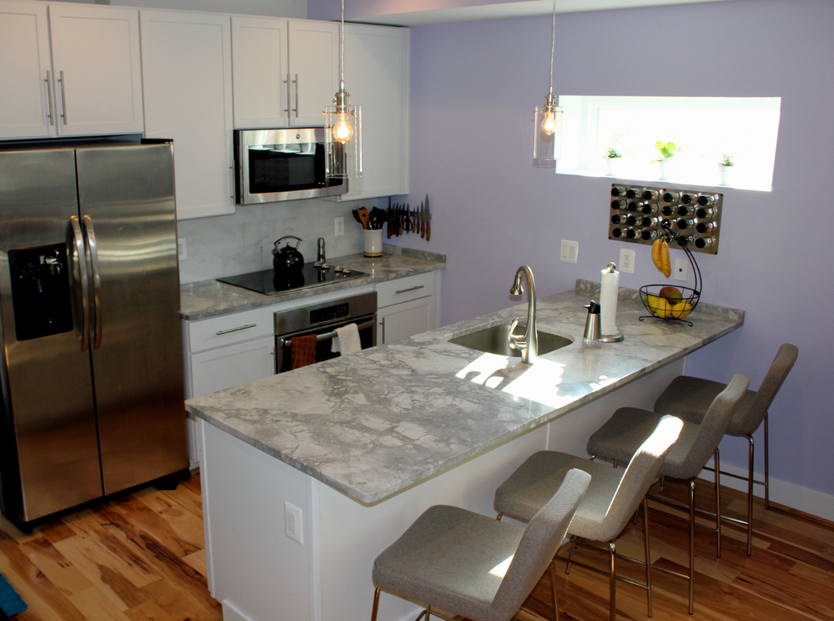 Bright & Modern 1 Bd/Bath - Parking Space - Balcony - Boutique Building - Photo 3