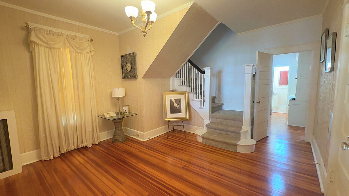 Where Comfort Meets Care: Your Ideal Travel Experience! - Photo 1