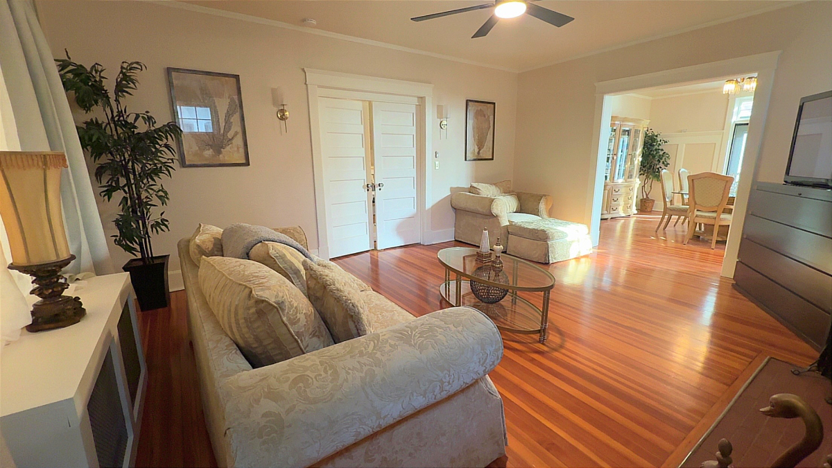 Where Comfort Meets Care: Your Ideal Travel Experience! - Photo 5