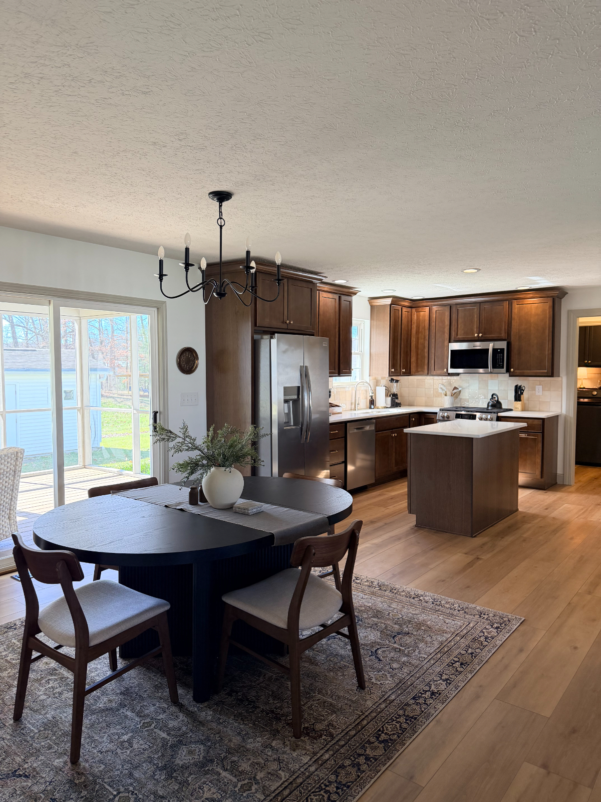 Charming Ranch, Renovated, Convenient Location - Photo 3