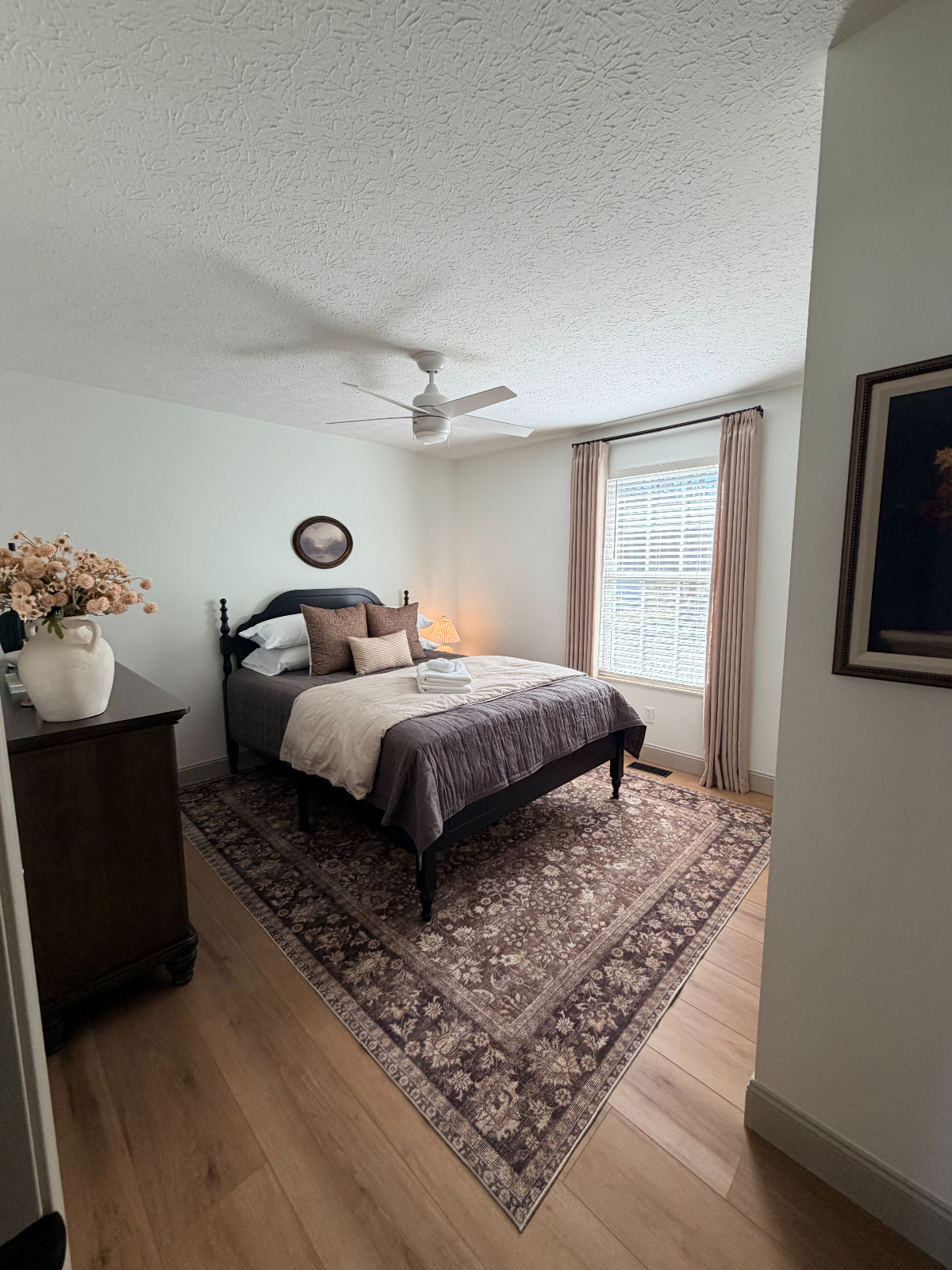 Charming Ranch, Renovated, Convenient Location - Photo 6