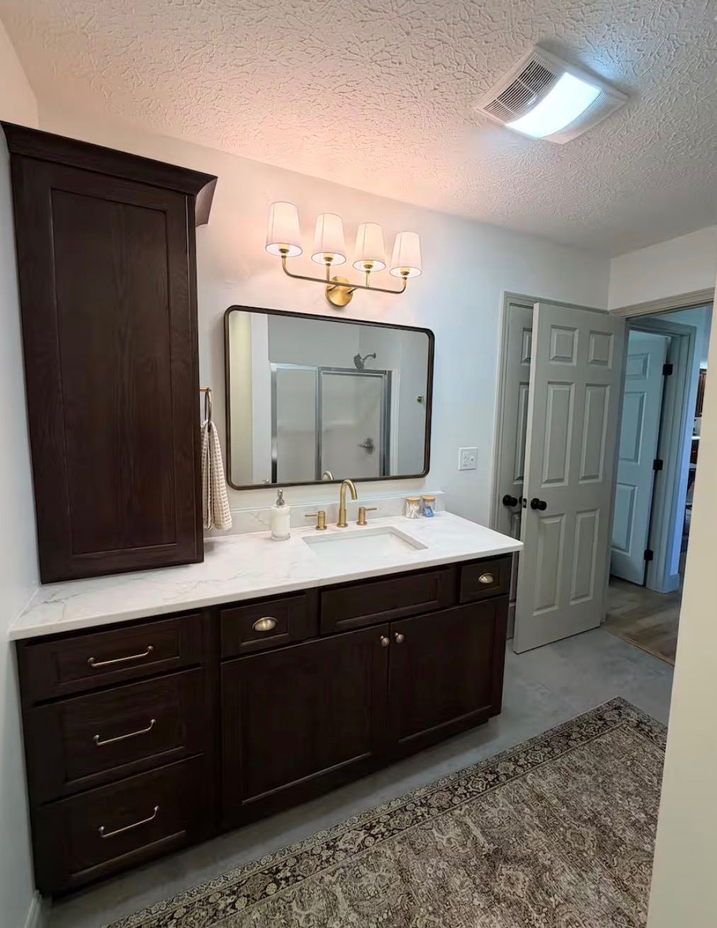 Charming Ranch, Renovated, Convenient Location - Photo 11