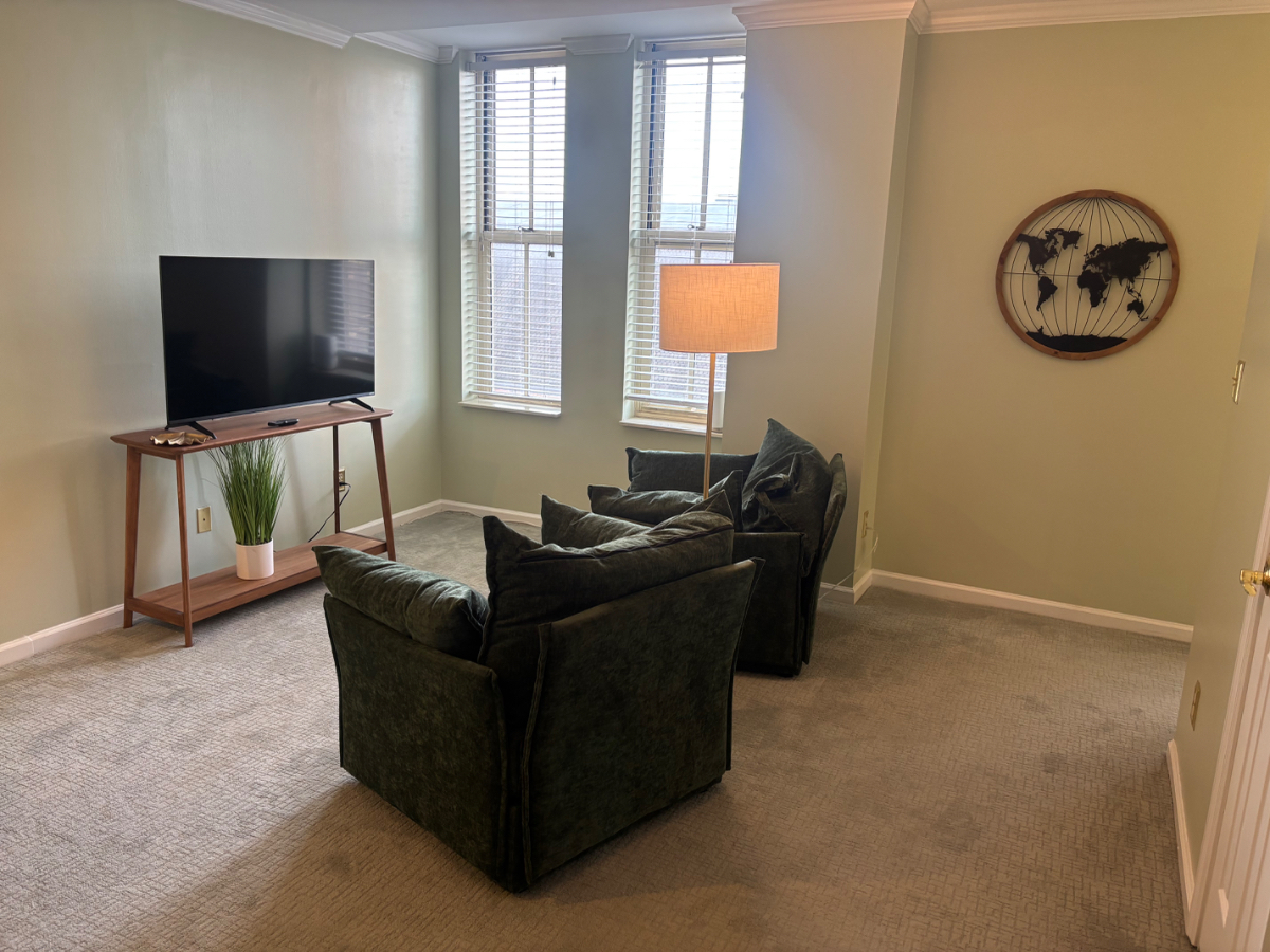Upscale Condo in one of Huntingtons Historical Downtown Highrises - Photo 4