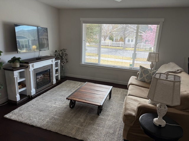 Spacious 4 BDR Home Near St Charles Medical Center, Downtown Bend, And Pine Nursery Park - Photo 3