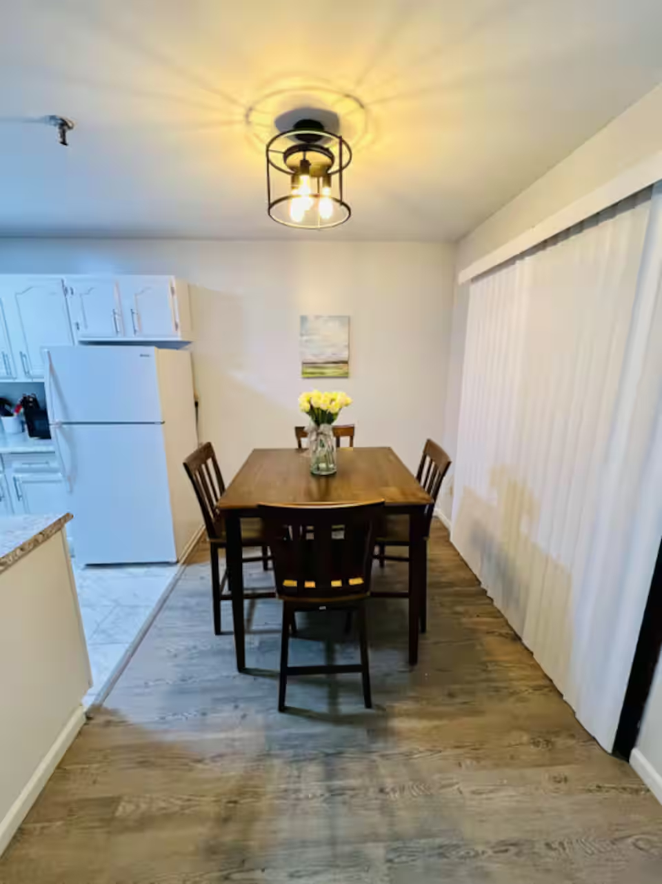 Clean and Modern 2BR Downstairs Apt - Photo 4